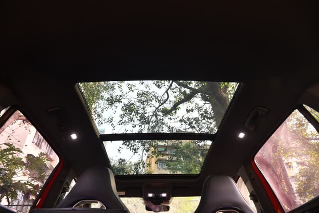 Full Cabin View (top Angle) Image - 13644