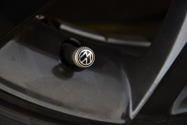 Alloy Wheels Image - 4925