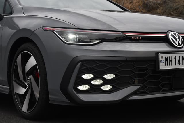 Front View Image - 3001