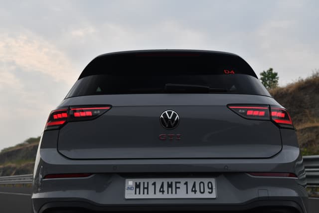 Rear View Image - 3016