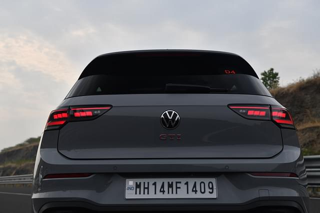 Rear View Image - 3016