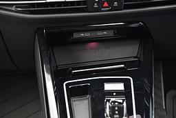 Volkswagen Golf Charging Ports