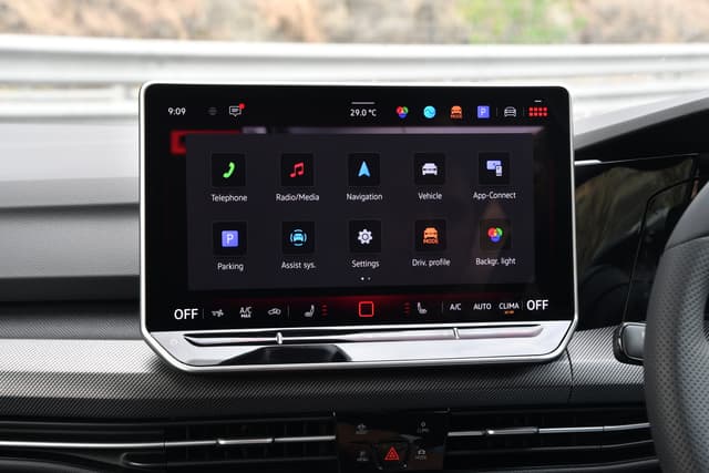 Infotainment System Image - 3049