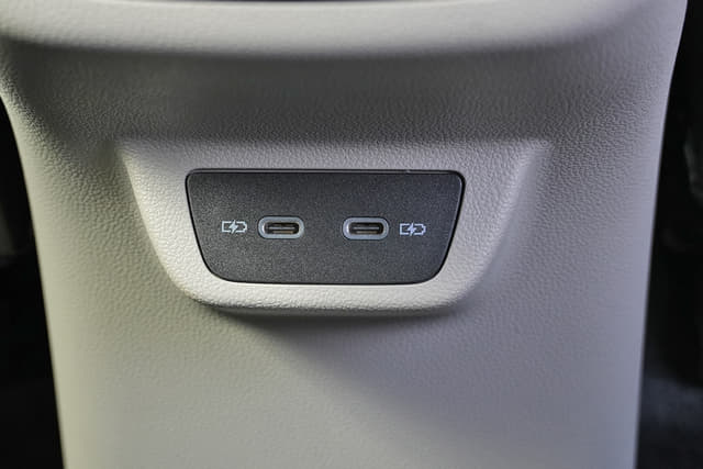 Front Charging Outlet Type Usb Type A, Usb Type C Image - 35701