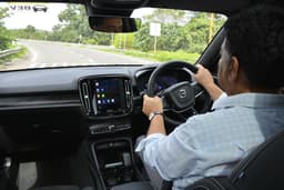 Volvo EC40 Dashboard