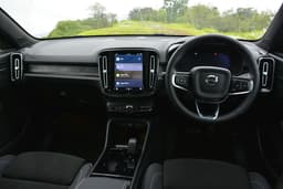 Volvo EC40 Dashboard