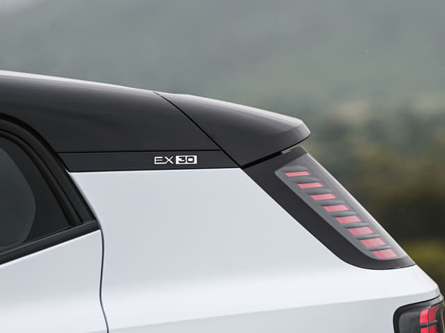 Color White, Black Image - 32596