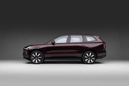 Volvo EX90 Rear Right Three Quarter