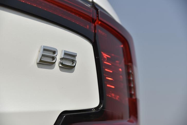 Volvo S90 Rear View