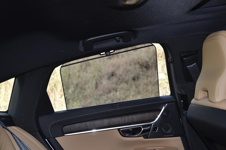 Volvo S90 Color Beige