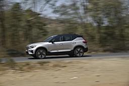 Volvo Xc40 Recharge Front Right Three Quarter