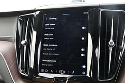 Volvo Xc60 Dashboard