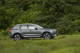Volvo Xc60 Front Right Three Quarter