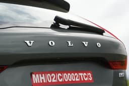Volvo XC60 Rear View
