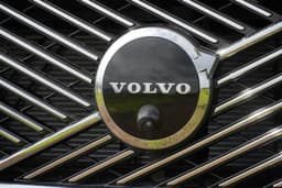 Volvo XC60 Front Logo