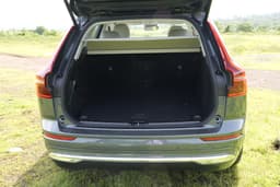 Volvo XC60 Rear View