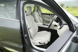 Volvo XC60 Front Row Seats