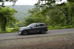 Volvo Xc60 Front Right Three Quarter