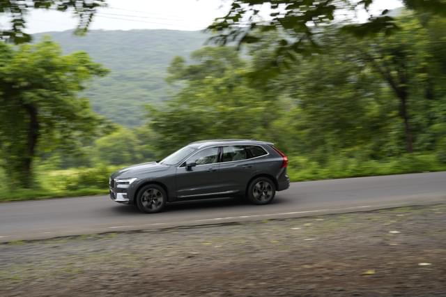 Front Right Three Quarter Image - 20203