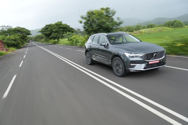 Front Right Three Quarter Image - 20206