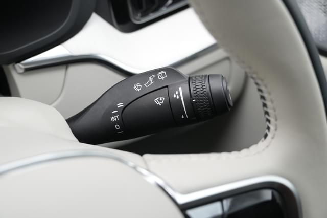 Steering Mounted Controls Image - 20193