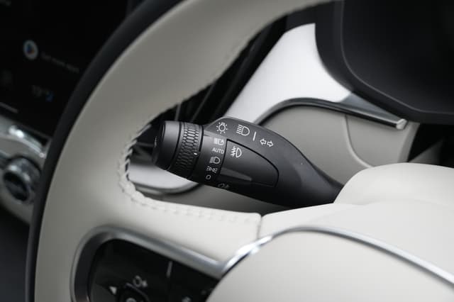 Steering Wheel Image - 20182