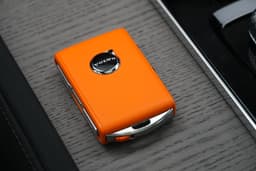 Volvo Xc90 Color Orange