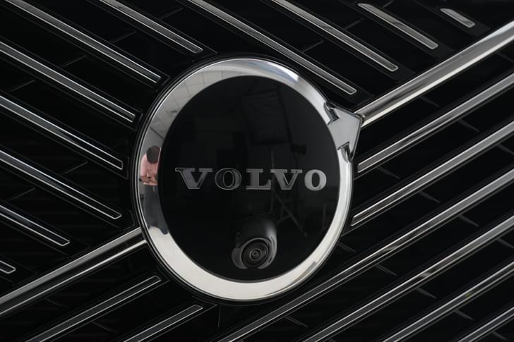 Volvo Xc90 Front Logo