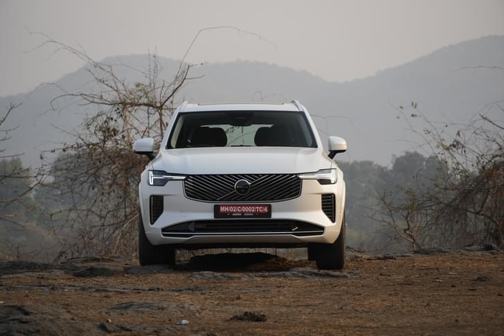 Volvo Xc90 Front View