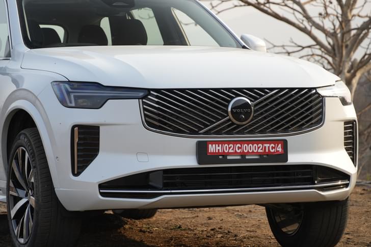 Volvo Xc90 Front View