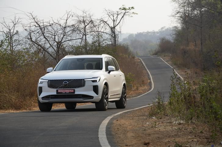 Volvo Xc90 Front View