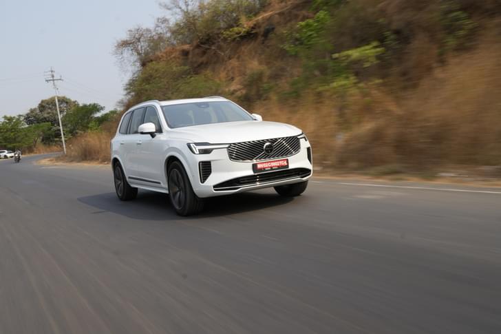 Volvo Xc90 Front View